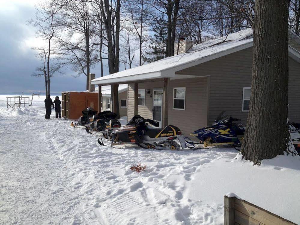 Sunset Resort Prudenville Exterior photo