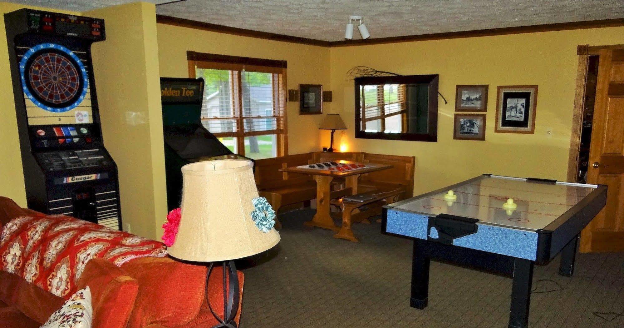Sunset Resort Prudenville Exterior photo