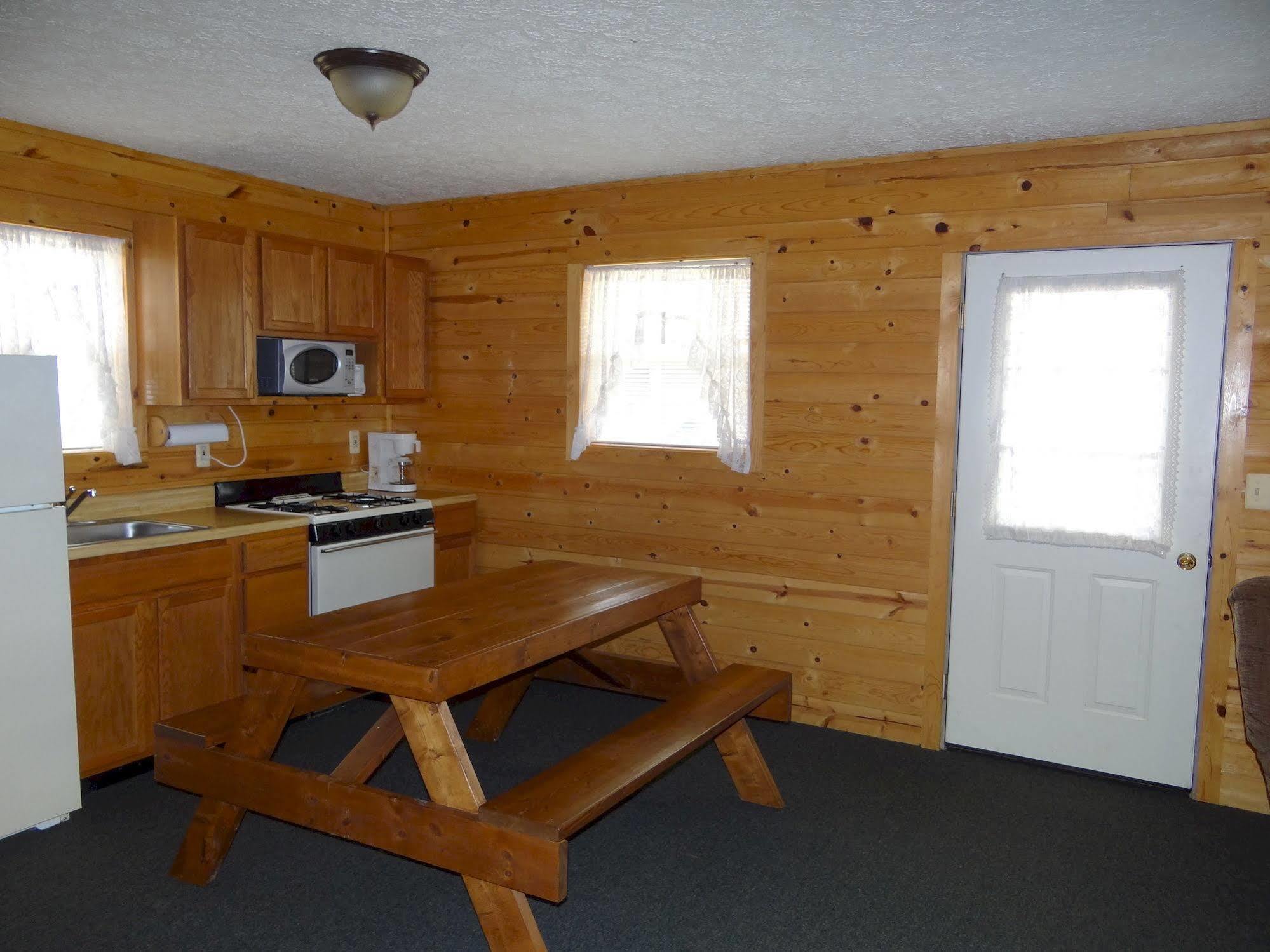 Sunset Resort Prudenville Exterior photo